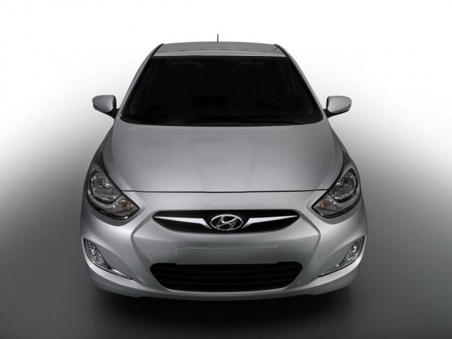  Hyundai Solaris 2010 года  (фото 10 из 26)